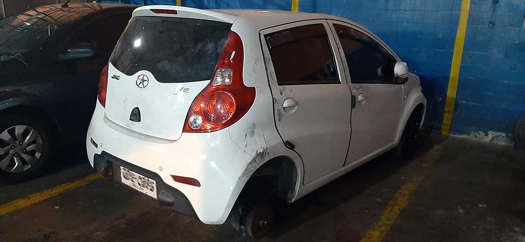 me robaron el auto 08